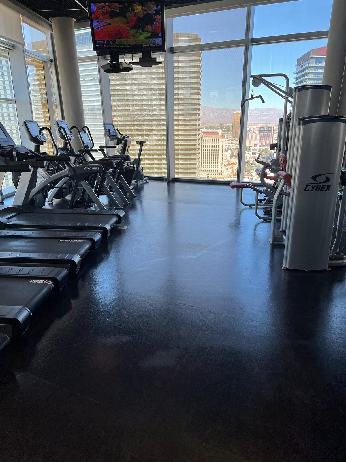 Fitness centre with Strip views